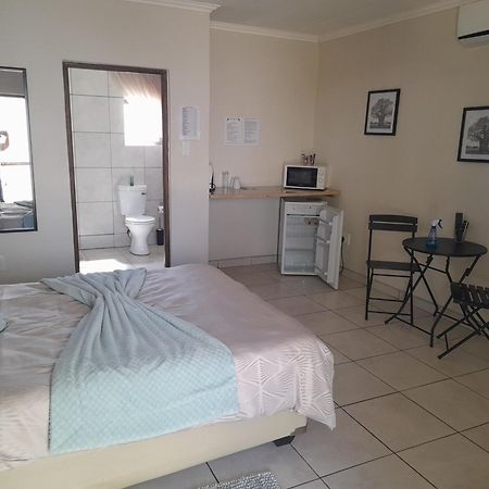 Eden Chalets Windhoek Exterior foto