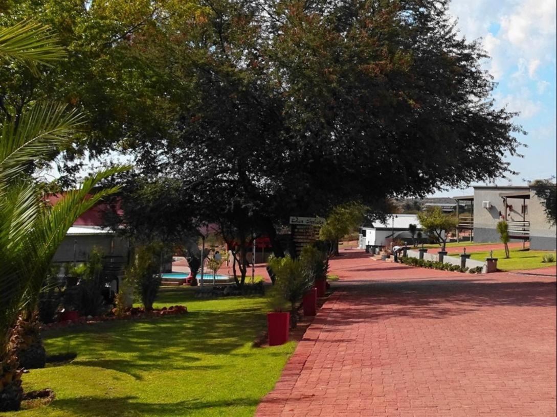 Eden Chalets Windhoek Exterior foto
