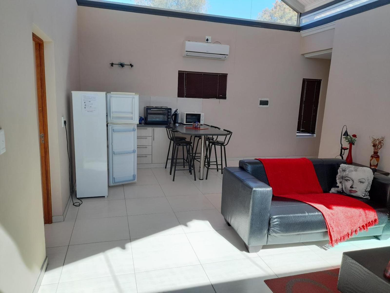 Eden Chalets Windhoek Zimmer foto